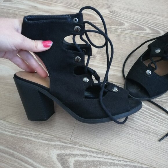 Soda black Block heels laces US 6 - Picture 2 of 4